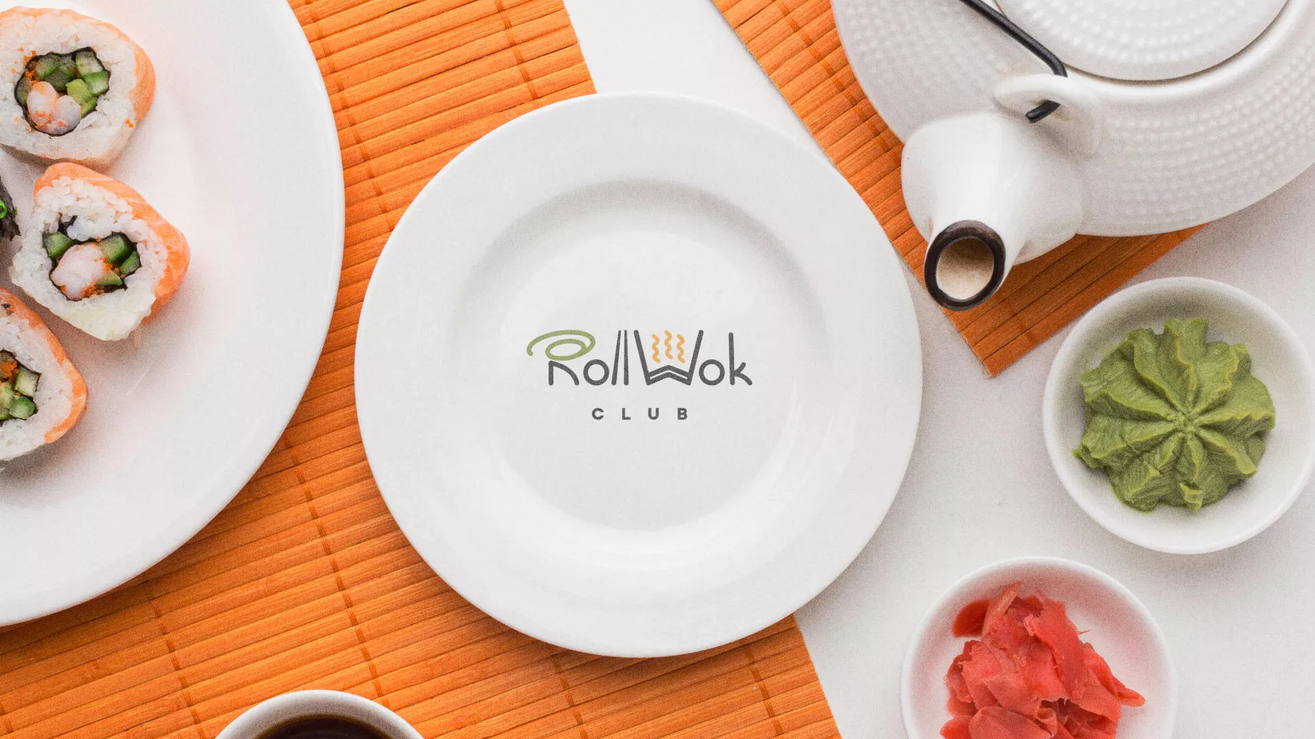 Разработка логотипа и фирменного стиля в Кунгуре для суши-бара «Roll Wok Club» Разработка логотипа и фирменного стиля в Кунгуре для суши-бара «Roll Wok Club»